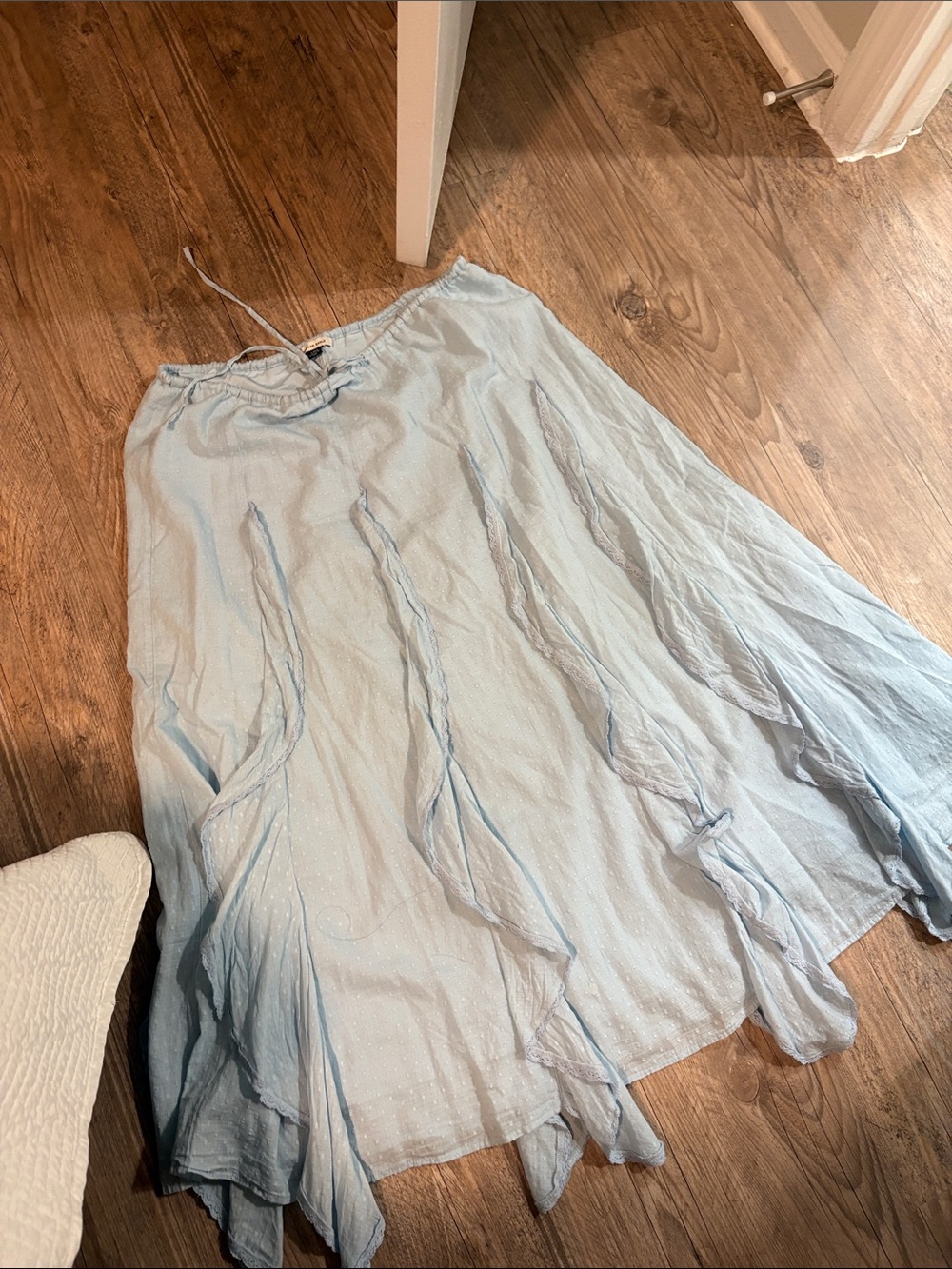 American Eagle Outfitters Light Blue Ruffled A-Line Skirt - Picture 4 of 5